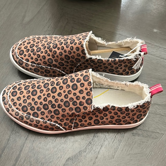 VIONIC MALIBU WOMENS COMFORT INSOLE LIFESTYLE SLIP-ON SNEAKERS - Picture 6 of 13